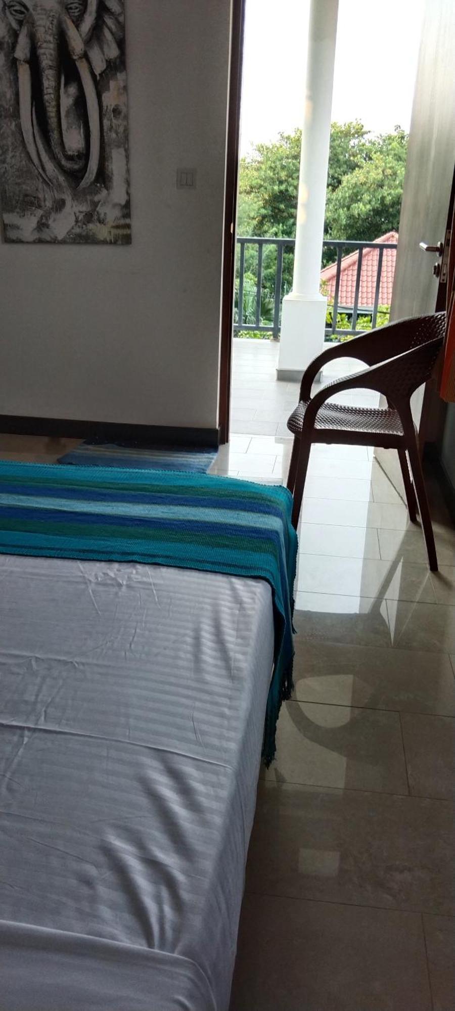 Bed and Breakfast Pick & Go White House Negombo Esterno foto